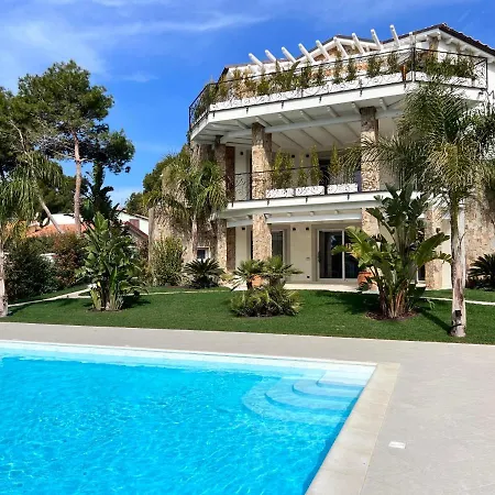 Apartmanhotel Aquamarina Pintadera Rossa *