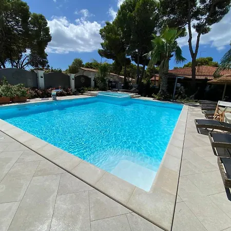 Aquamarina Pintadera Rossa & 4* Porto Pino