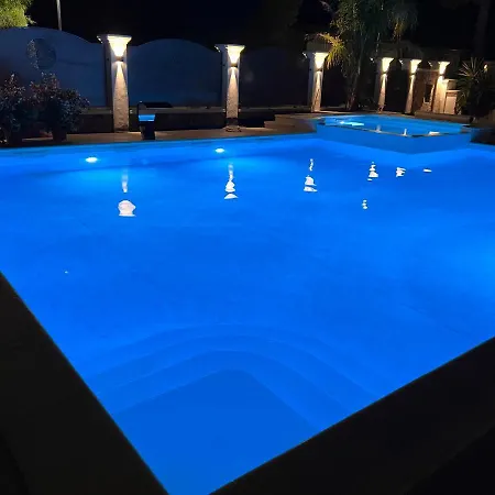 Aquamarina Pintadera Rossa & פורטו פינו